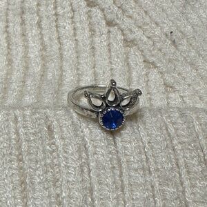 Blue flower ring